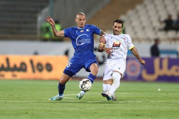 استقلال به فولاد هم باخت/ بوژوویچ همچنان در حسرت پیروزی/ فصل بدِ خاکستری، تسلیم و بیصدا ادامه دارد…