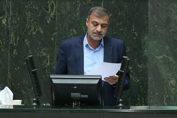 اعتراض تند دو نماینده مجلس به رئیسجمهور بابت تعلل در معرفی وزیر اقتصاد/ سراج: وزیر اقتصاد سابق، وصله ناجور دولت بود