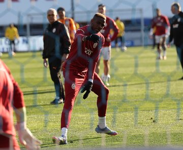 الهلال رقیب منچستریونایتد و رئال مادرید شد