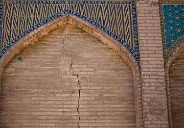 باز هم نمودی دیگر از پدیده خطرناک فرونشست در اصفهان/ریزش شبکه فاضلاب در ملک شهر