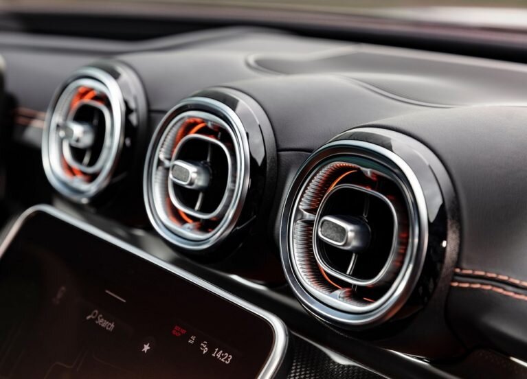 مرسدس بنز C200L 2025 وارداتی / دریچه تهویه کابین