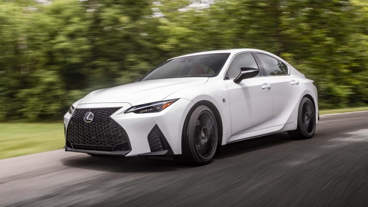 بررسی بنز تازهنفس بازار ایران /عکس