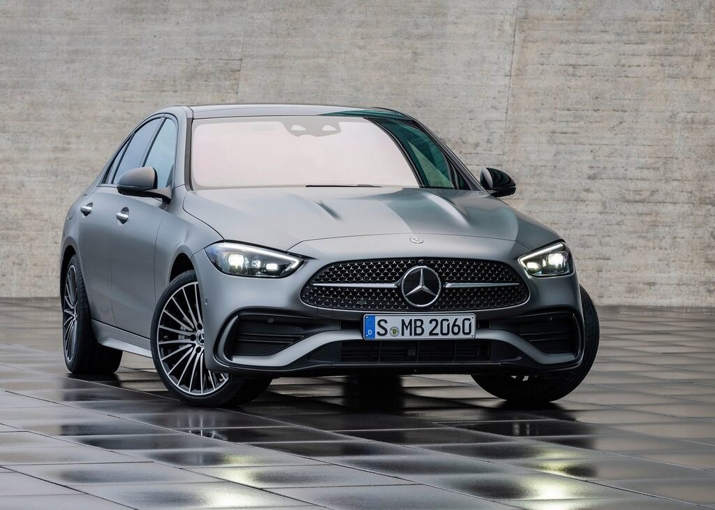 مرسدس بنز C200L 2025 وارداتی / نمای جلو