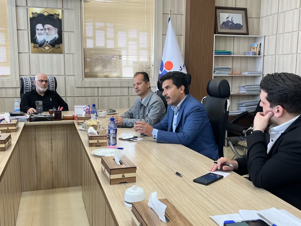 برگزاری نشست شورای مخاطرات زیست محیطی و تغییر اقلیم شهرستان میبد