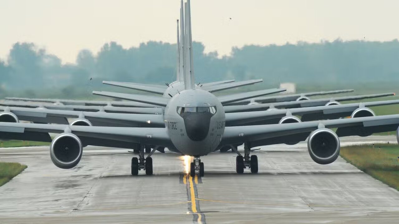 یکی از بهترین جتهای مسافربری که بیش از ۱۰۰۰ فروندش ساخته شد / عکس