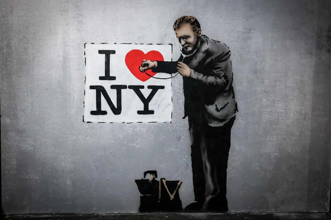 تاسیس موزهای عجیب و واقعی از آثار بنکسی در مادرید/ هنرمندی که دغدغه بشریت و اجتماع دارد