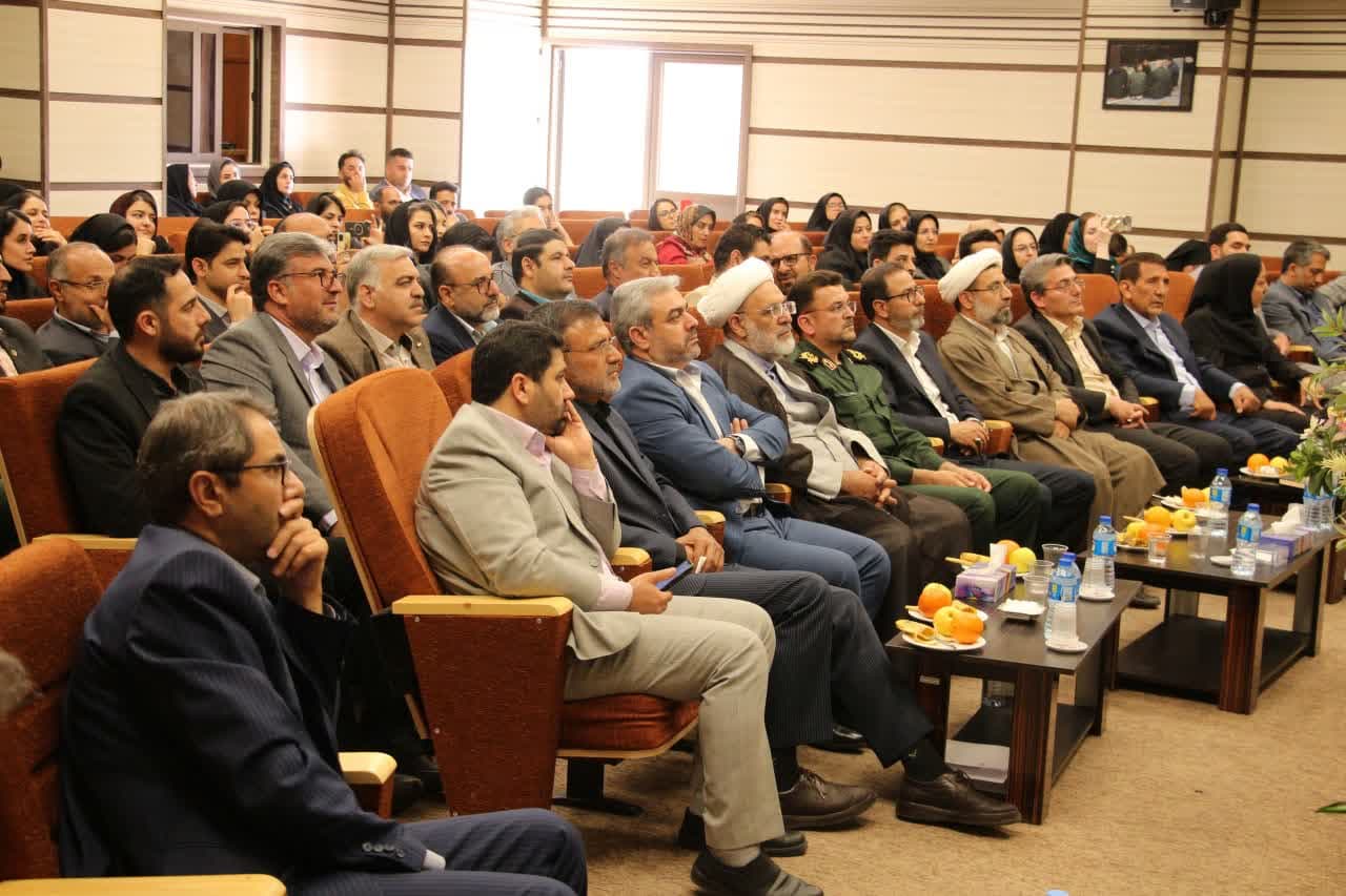 تاکید رئیس کل دادگستری استان سمنان به نقش موثر وکلا در تسهیل مسیر اجرای عدالت در جامعه