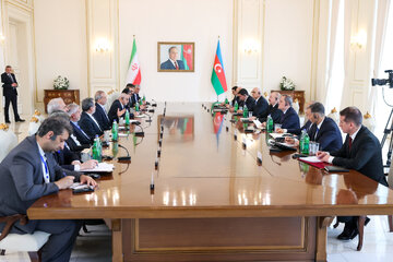 تصاویری از پزشکیان و الهام علی اف در حال رایزنی های سیاسی – اقتصادی