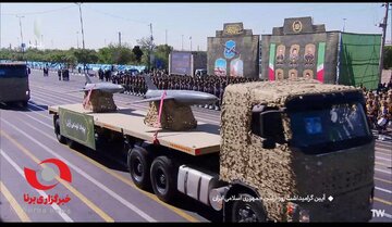 تصاویری دیده نشده از پرندههای عملیاتی ارتش در تهران/ ابابیل به میدان آمد