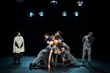 تمدید «کالیگولا» در قشقایی