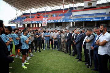 تمرین تیم فوتبال مس با حضور هواداران و مسئولان شرکت مس