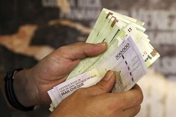 جزئیات بیشتر از افزایش حقوق کارکنان دولت درسال ١۴٠۴/ مزایا چقدر است؟