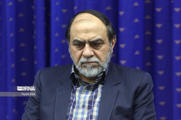 جوابیه دفتر رحیم پور ازغدی به recive.ir: بیمار روحی و اخلاقی هستید/ پزشکیان از سنخ روحانی نیست