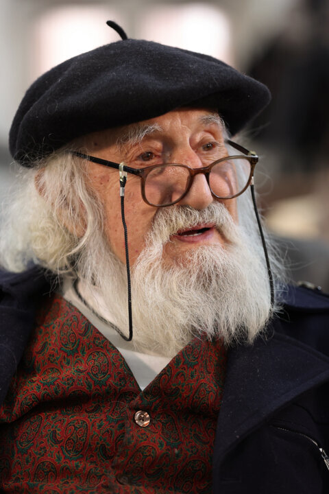 حسین محجوبی نقاش بهارِ ابدی