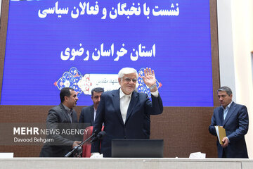 خبر جدید عارف درباره رفع فیلترینگ/ راهبردمان این بود که هیچ وزیری نباید نفی گذشته کند/ در دوره گذشته دخالت افراد بی ارتباط با دانشگاه به اوج رسیده بود