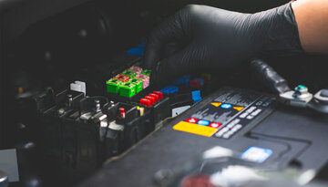 خرابی رله دوبل: علائم، دلایل و راهحلهای کامل برای تعمیر یا تعویض