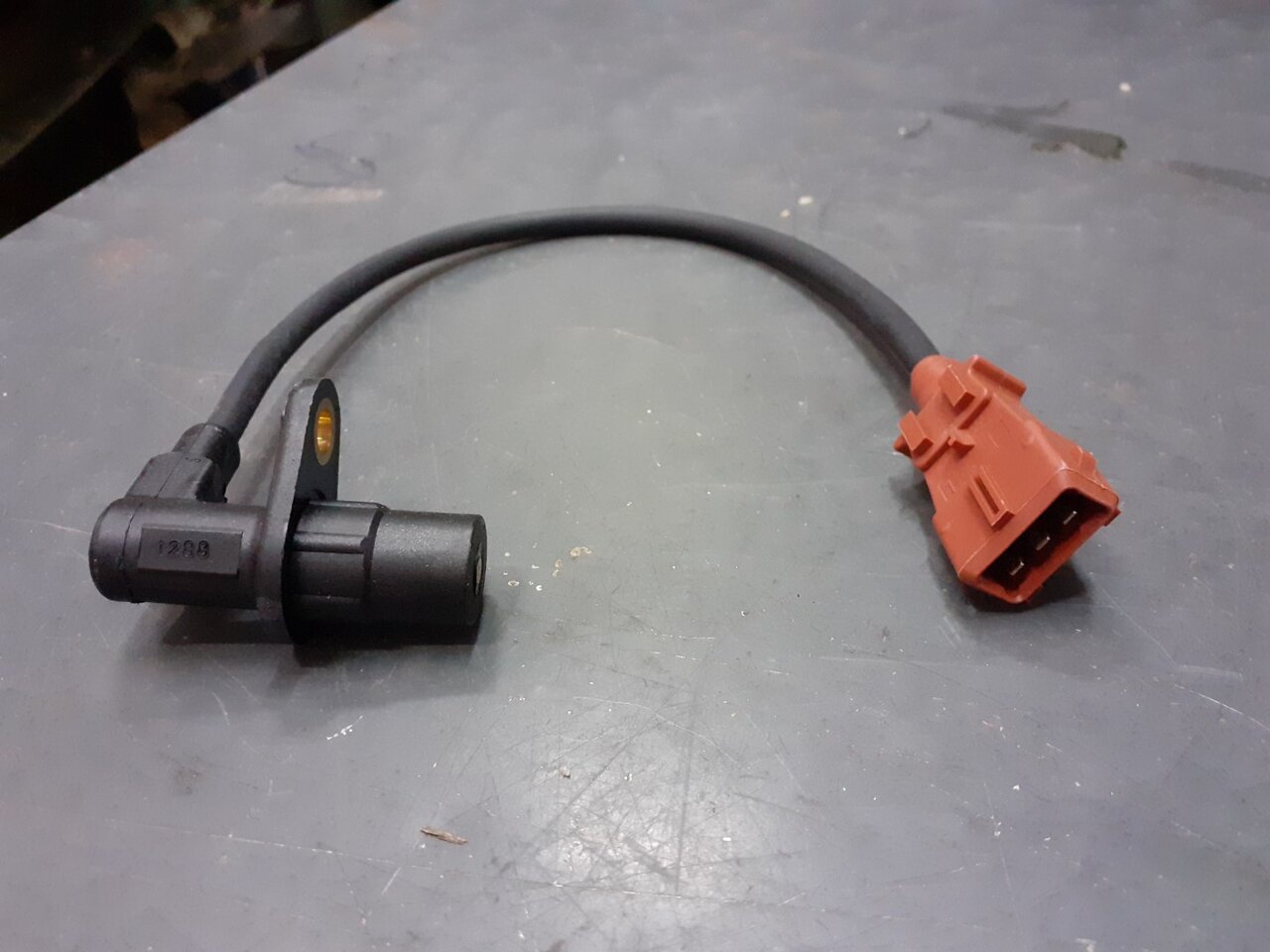 خرابی سنسور دور موتور؛ علائم، دلایل و راهحلهای جامع برای تعمیر و پیشگیری