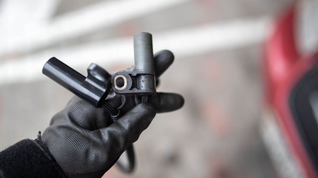 خرابی سنسور دور موتور؛ علائم، دلایل و راهحلهای جامع برای تعمیر و پیشگیری