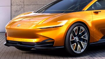 خودروساز محبوب در ایران به جنگ با مرسدس بنز میرود