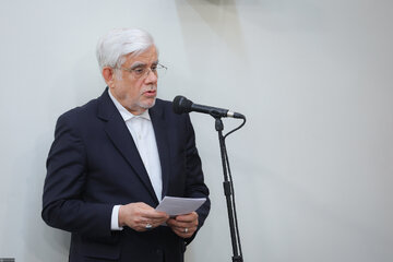 دفاع معاون اول  از عملکرد هفت ماهه دولت در دیدار مسئولان با رهبر انقلاب