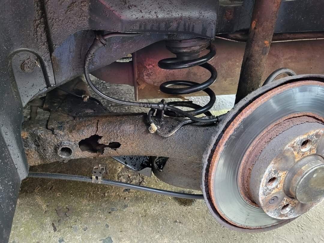 دلیل خرابی اکسل عقب خودرو و راهکارها و هزینههای تعمیر