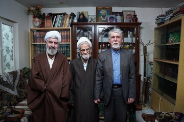 دیدار نوروزی وزیر فرهنگ و ارشاد اسلامی با حجتالاسلام حجتی کرمانی/ «قلبا کسی را به اندازه رهبری دوست ندارم!»