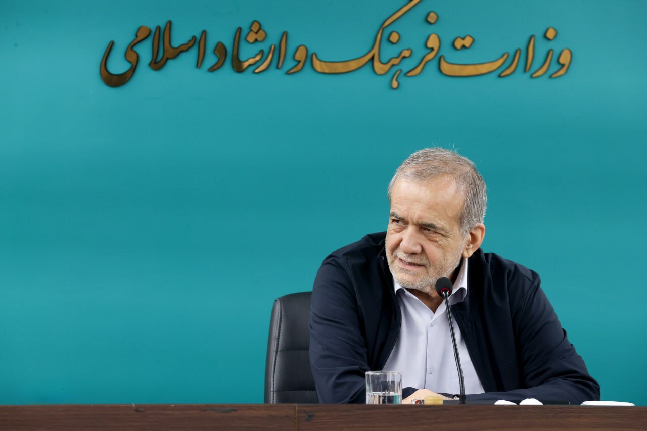 رئیس جمهور به وزارت ارشاد رفت