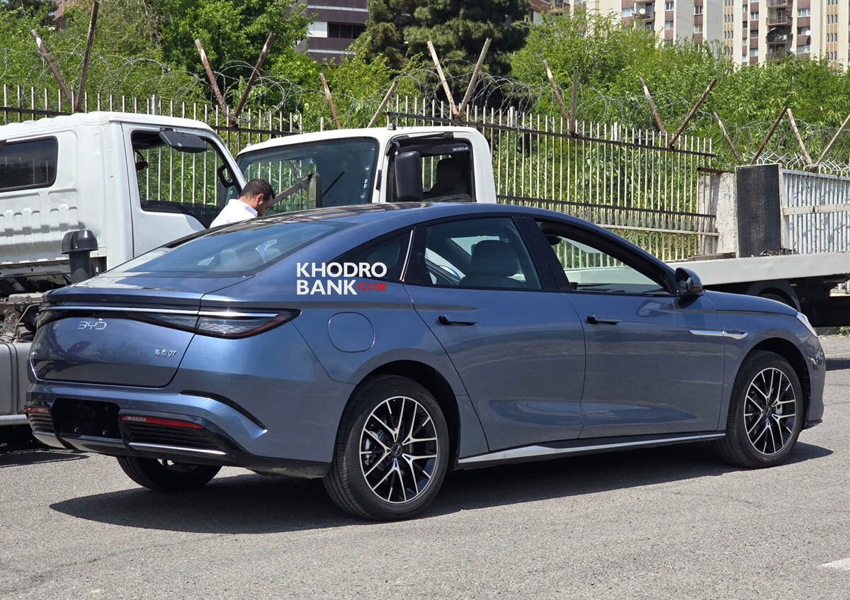 رقیب چینی تویوتا کرولا به ایران رسید / عکس