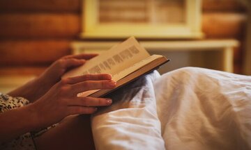 رمان، فلسفه و روانشناسی در صدر پرفروشهای سال؛ از کامو و تولستوی تا دولتآبادی و معروفی