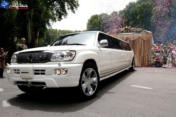 رونمایی از لندکروزر لیموزین در ایران! /عکس