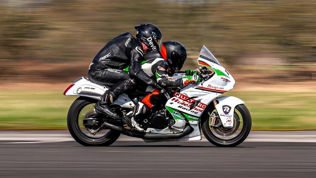 رکوردشکنی موتورسیکلت سوزوکی با قدرت لامبورگینی / عکس