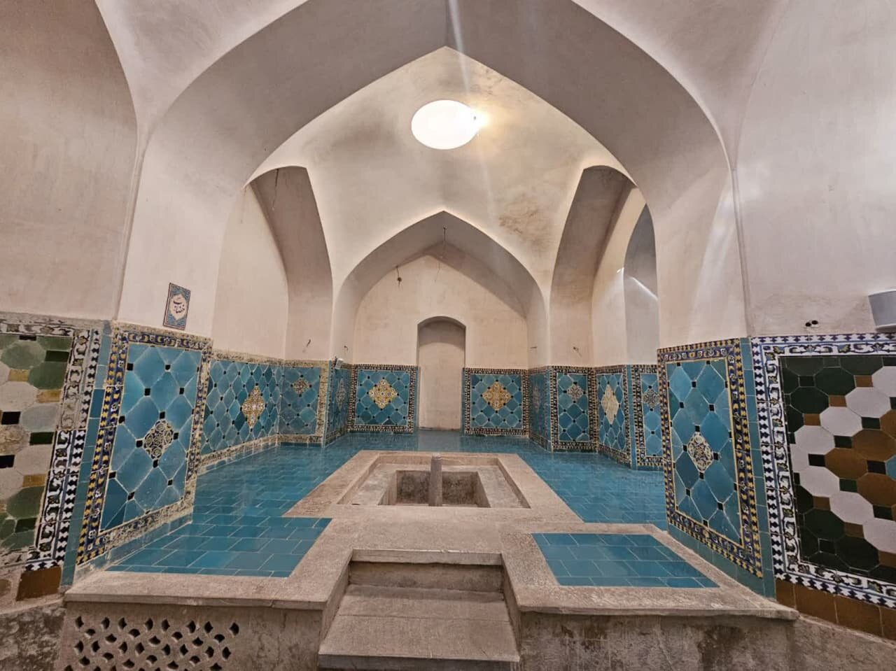 زیبایی حمام «شاهزاده‌ها» در بازار تاریخی «نصف‌جهان» به روایت «تصویر»