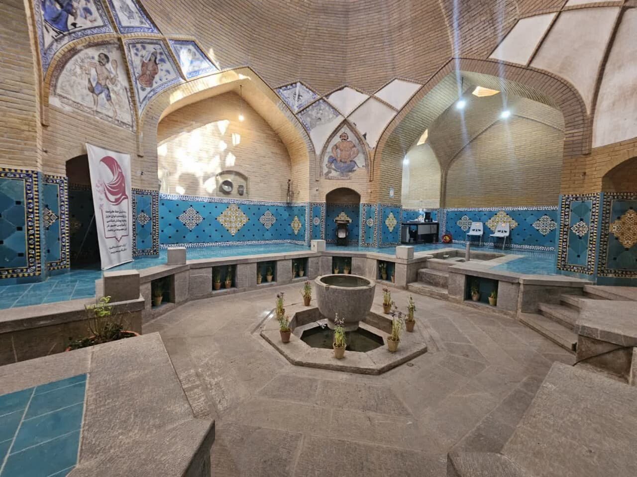 زیبایی حمام «شاهزاده‌ها» در بازار تاریخی «نصف‌جهان» به روایت «تصویر»