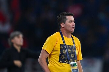 سرمربی محبوب پرسپولیسیها در آستانه تاجگذاری دوباره/ وقتی هواداران حسرت میخورند