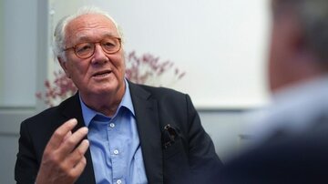 سفیر پیشین سوئیس: ایران در مذاکره با آمریکا از برنامۀ اتمی خود عقبنشینی نخواهد کرد