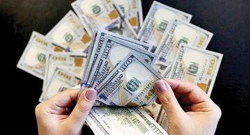 سقوط تتر با پرواز عراقچی به مسقط؛ دلار در حال ریزش