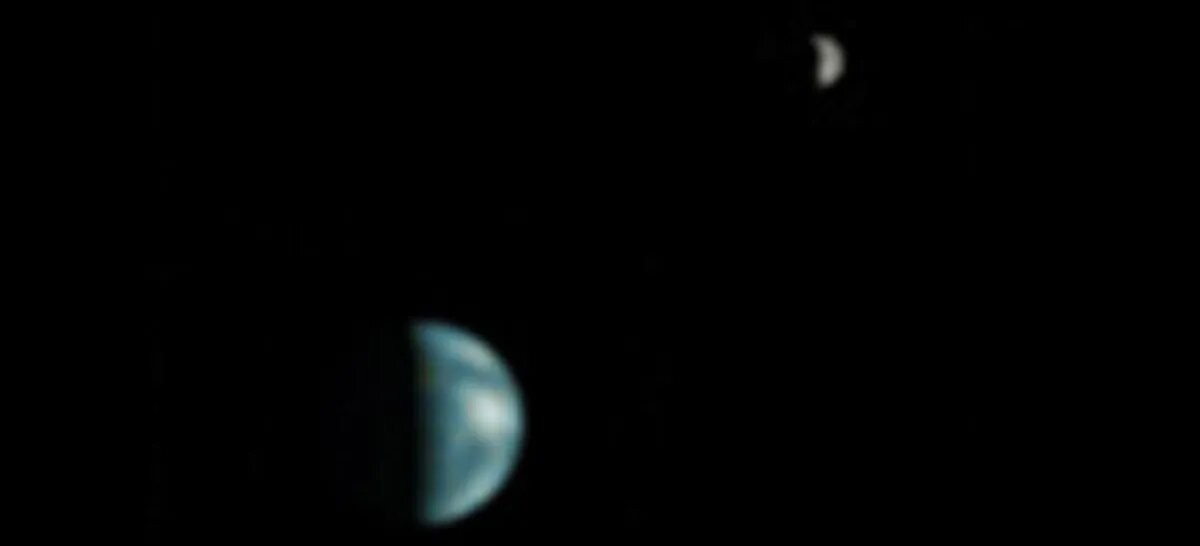 سیاره ما از مریخ چه طور به نظر میرسد/ زمین درخشانتر است یا مریخ؟/ عکس