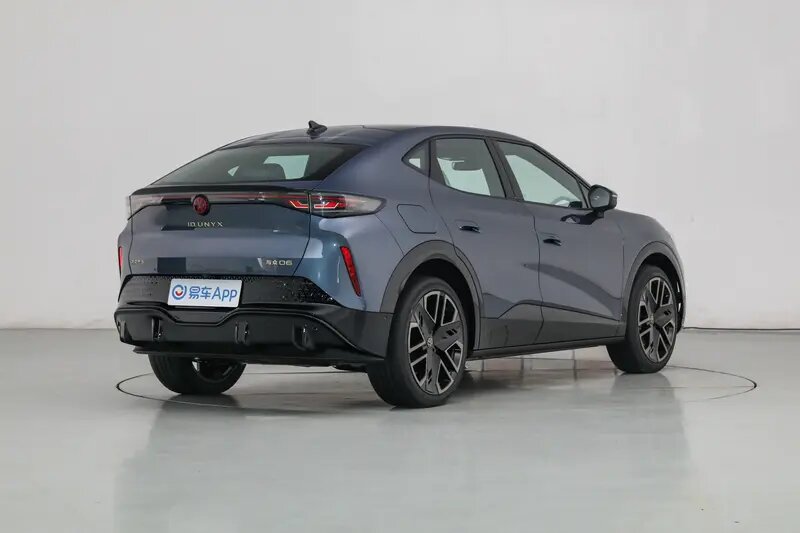 شاسیبلند آلمانی بازار ایران تغییر کرد /عکس