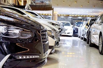 شیب ریزش قیمت خودرو تند شد/ این خودرو ۳۰ میلیون تومان ارزان شد