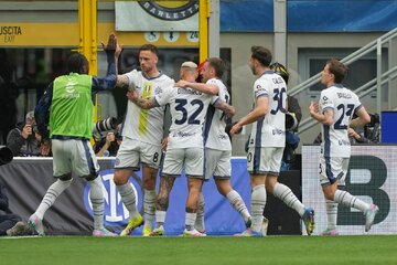 طارمی از روی نیمکت نظارهگر برد اینتر