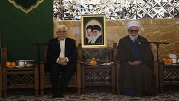 عارف: ما قیم مردم نیستیم، خدمتگزار هستیم/ باید برای برآوردهکردن مطالبات جدی مردم با تمام توان پای کار بیاییم