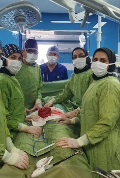 عمل جراحی موفق تومور پیشرفته شکمی توسط تیم پیشکسوت دانشگاه علوم پزشکی سمنان