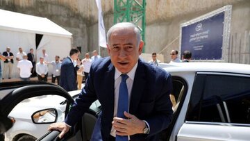 فرار نتانیاهو از دادگاه با تغییر برنامه سفر به آمریکا