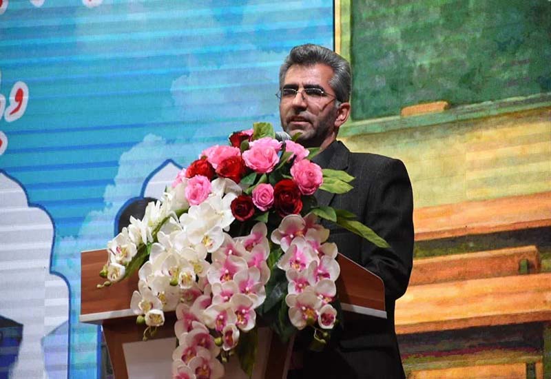 مشکلات اقتصادی موقتی است و با همت مردم و مسئولان روزهای بهتری در پیش خواهد بود