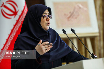 موضع سخنگوی دولت درباره ارسال پیامکهای حجاب در اصفهان: دولت مقابل مردم نخواهد ایستاد/ گفته بودیم اگر با تکریم با ما سخن گفته شود، مذاکره خواهیم کرد