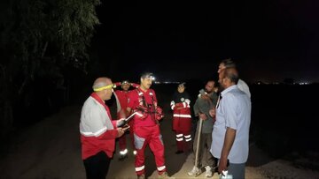 نجاتگران هلال احمر گردشگرانی که در کوهستان شاهرود و مناطق جنوبی گرمسار مفقود شده بودند را پیدا کردند
