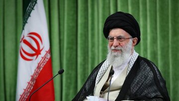 نخستین عکس از دیدار جمعی از فرماندهان نیروهای مسلح با فرمانده معظم کل قوا