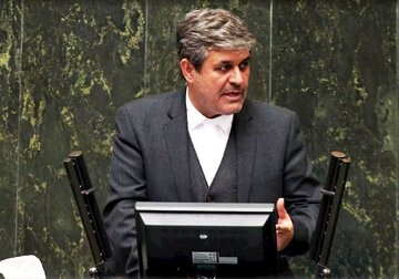 هشدار تاجگردون درباره صندوقهای بازنشستگی؛ بودجه دولت را میبلعند/ نباید بعد از شش یا هفت ماه، همچنان میان دولت و مجلس یا حتی درون دولت اختلاف باشد