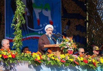 هشدار نماینده ولی فقیه در آذربایجان شرقی درباره عبور نفت از خلیج فارس در صورت اقدام نظامی/ اقتدار در مذاکره با آمریکا، مرهون توانمندی نیروهای مسلح است