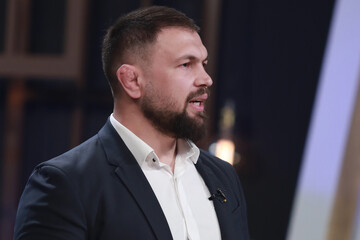 همکاری قهرمان ایرانی کشتی المپیک با عربستان!